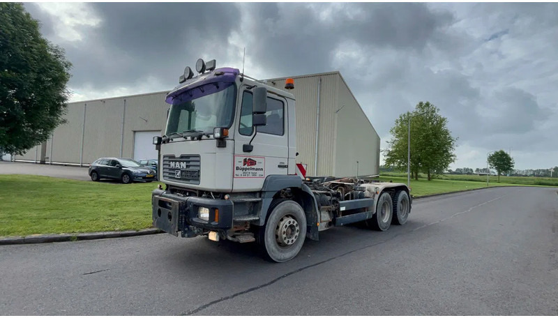 Camion benne MAN 26.464 F2000 MAN 26.460