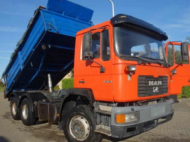 Camion benne MAN 27.402 MEILLER 6X4 KIPPER