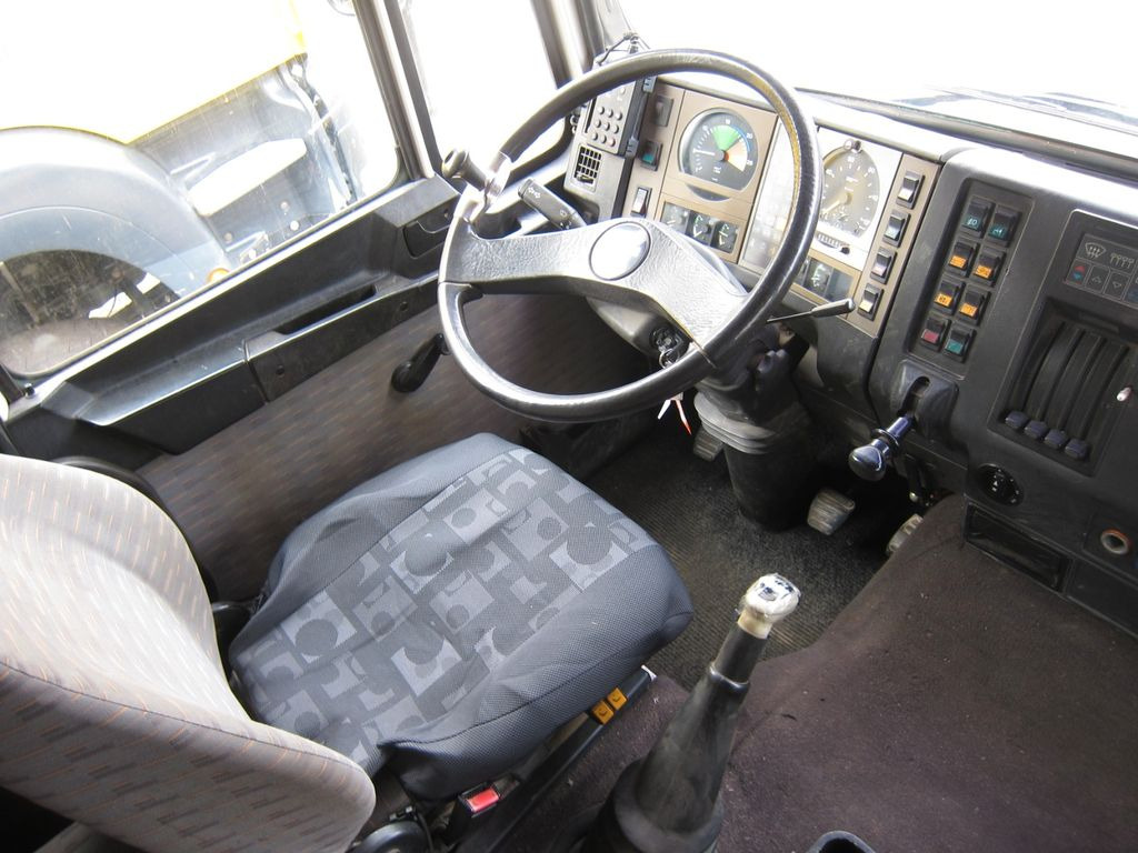 Camion benne MAN 27 422 6x2 Hiab 175-4 Schaltgetriebe Manual