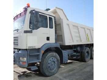 Camion benne MAN 33.36