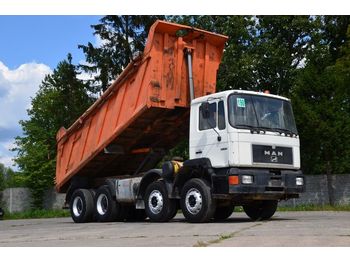 Camion benne MAN 41.372