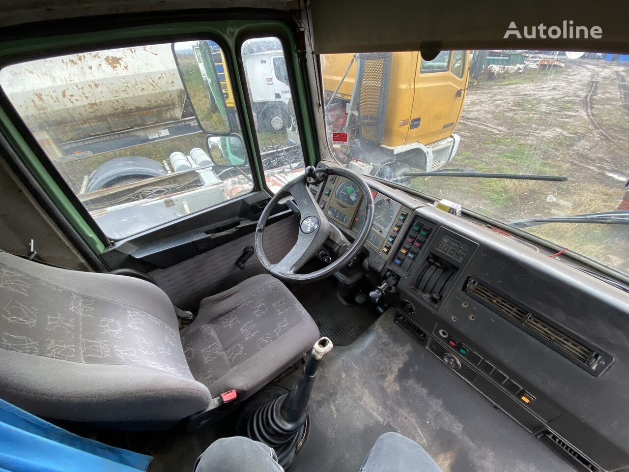 Camion benne MAN 41-422 - Trakker 8x4 - Diferential 100 TONE