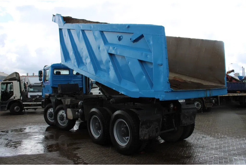 Camion benne MAN 50 .414 + 8X4 + SPRING SPRING + MANUAL