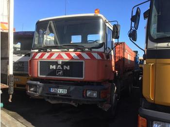 Camion benne MAN F2000 33.322