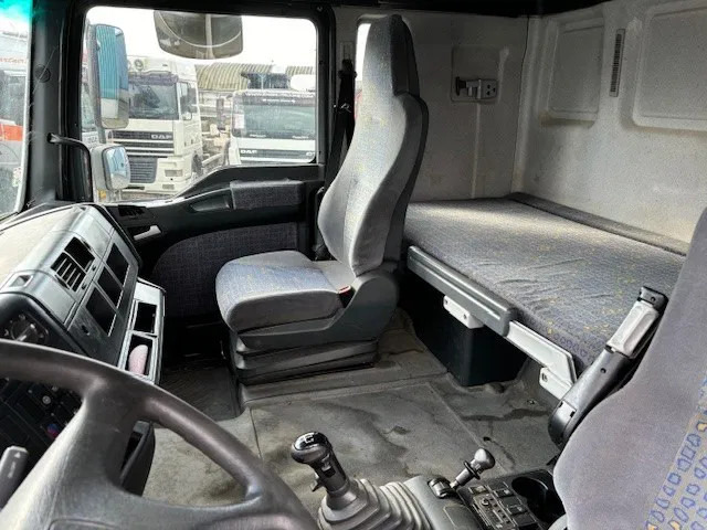 Camion benne MAN TGA 26.410 XL 6x2 KIPPER (6-CILINDER HEADS) (ZF16 MANUAL GEARBOX / LIFT-AXLE / HYDRAULIC KIT / AIRCONDITIONING)