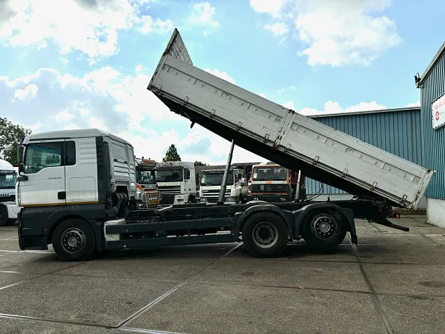 Camion benne MAN TGA 26.410 XL 6x2 KIPPER (6-CILINDER HEADS) (ZF16 MANUAL GEARBOX / LIFT-AXLE / HYDRAULIC KIT / AIRCONDITIONING)
