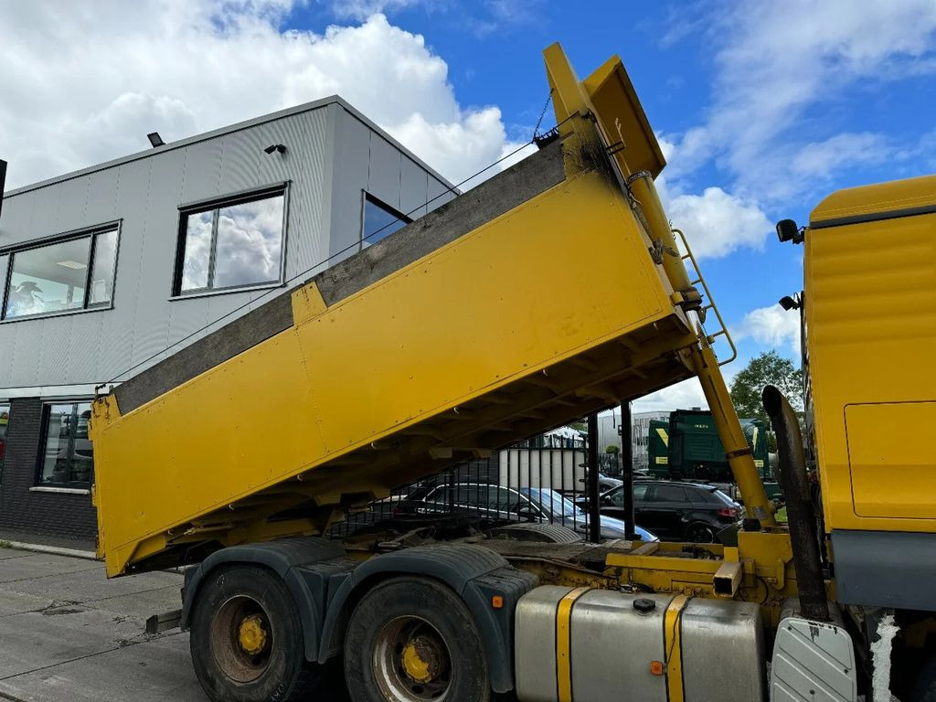 Camion benne MAN TGA 26.530 6X4 MANUAL 3 PEDALS