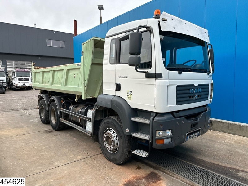 Camion benne MAN TGA 33 350 6x4, Manual, Steel suspension