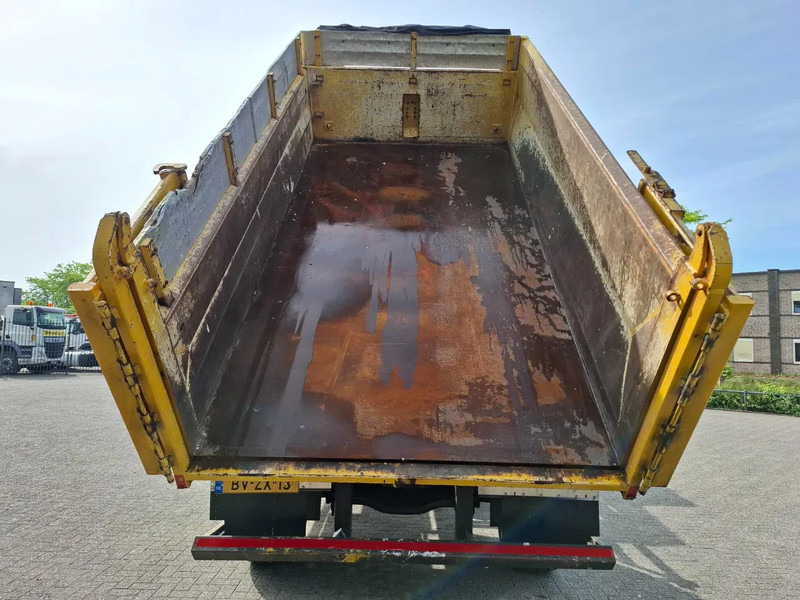 Camion benne MAN TGM 18.250 / 4X4 / NL TRUCK / TUV:30-04-2026 / 118783 KM / HMF 1110 K2 / ROTATOR / GOOD TYRES / FULL-STEEL / DRUM BRAKES / MANUA