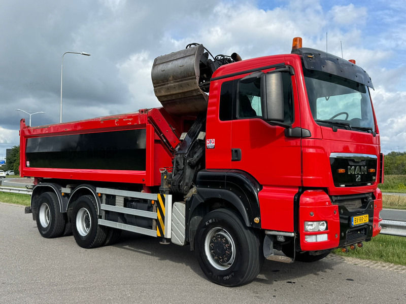 Camion benne MAN TGS 32.400 6x6 Kipper with Crane