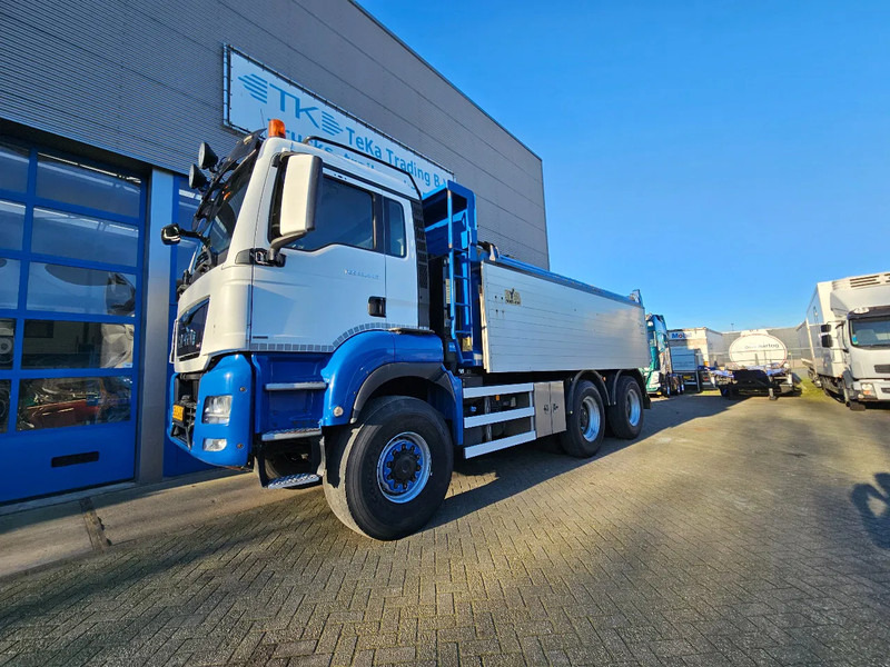 Camion benne MAN TGS 33.440 6x6 HYVA Hydraulische kleppen