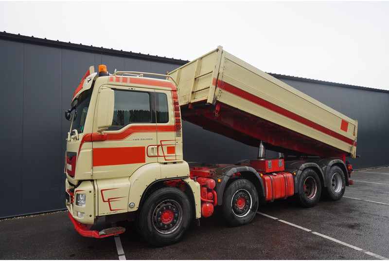 Camion benne MAN TGS 35.500 8X4 TIPPER