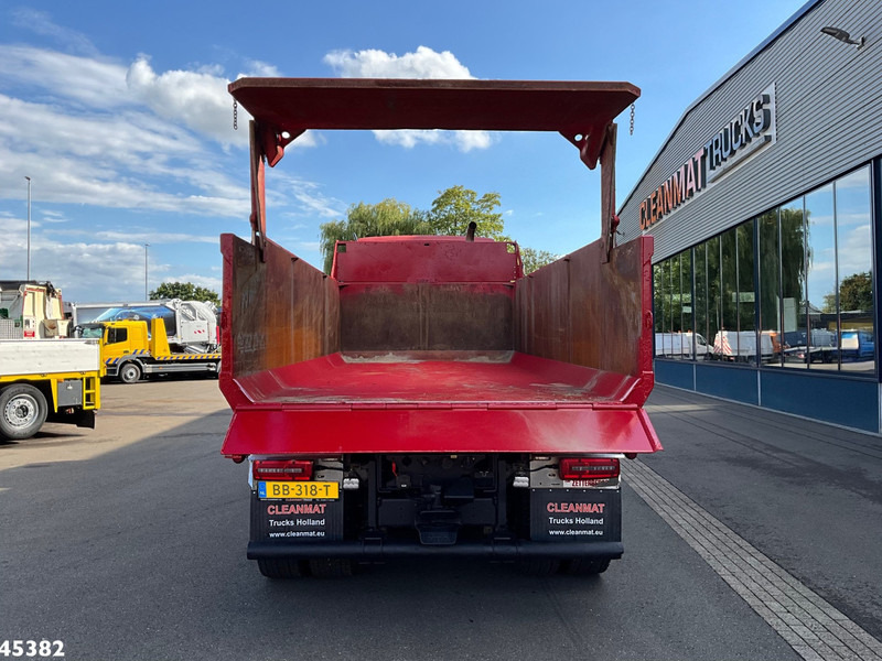 Camion benne MAN TGS 35.510 8X6H 15m³ kipper