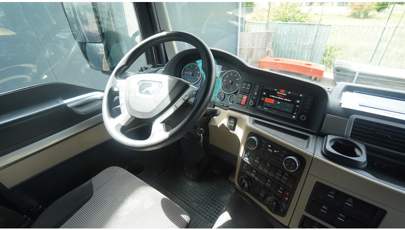 Camion benne MAN TGS 49.460 10X8 TIPPER 309.000KM