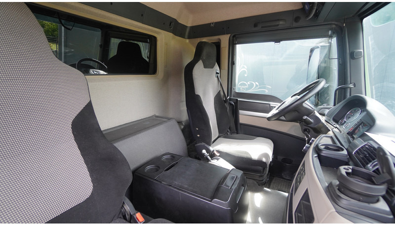 Camion benne MAN TGS 49.460 10X8 TIPPER 309.000KM