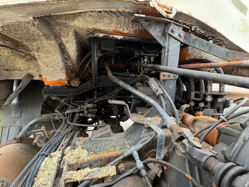 Camion benne MERCEDESBENZ 424