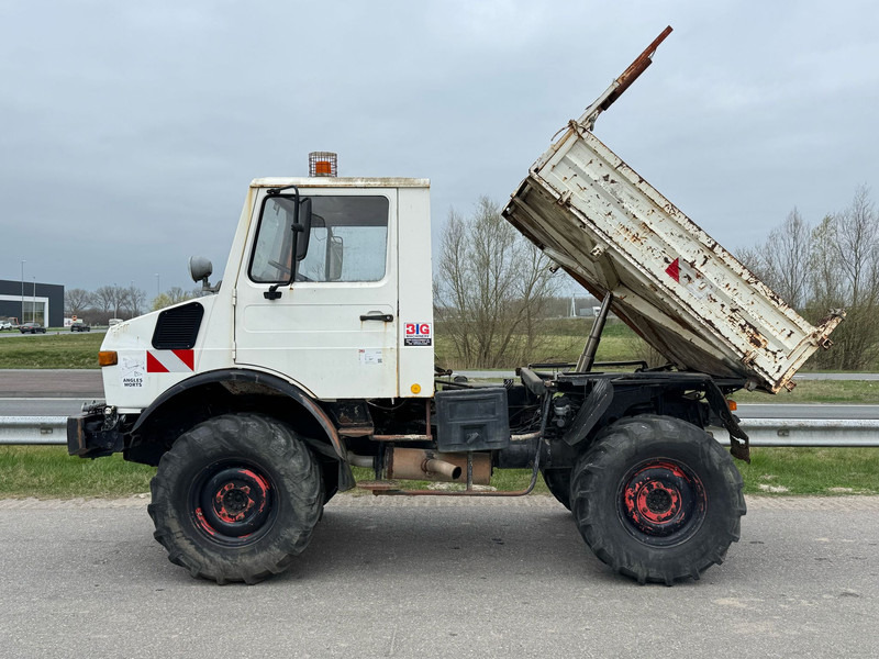 Camion benne MERCEDESBENZ 424