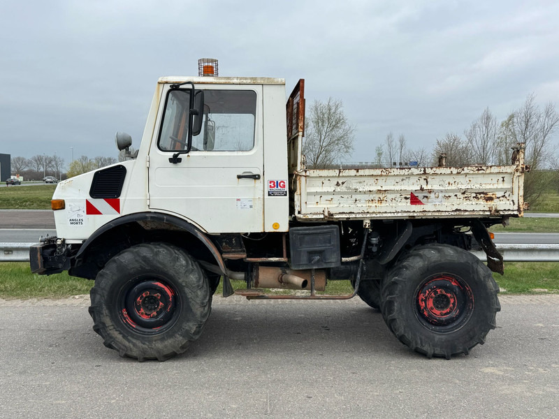 Camion benne MERCEDESBENZ 424