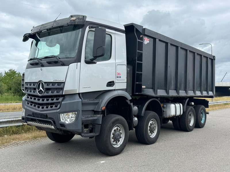 Camion benne MERCEDESBENZ Arocs 4848 8x8
