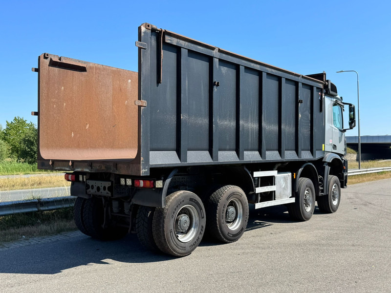 Camion benne MERCEDESBENZ Arocs 4848 8x8 tipper