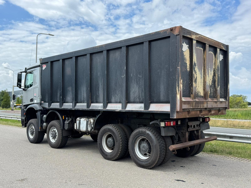Camion benne MERCEDESBENZ Arocs 4848 8x8 tipper