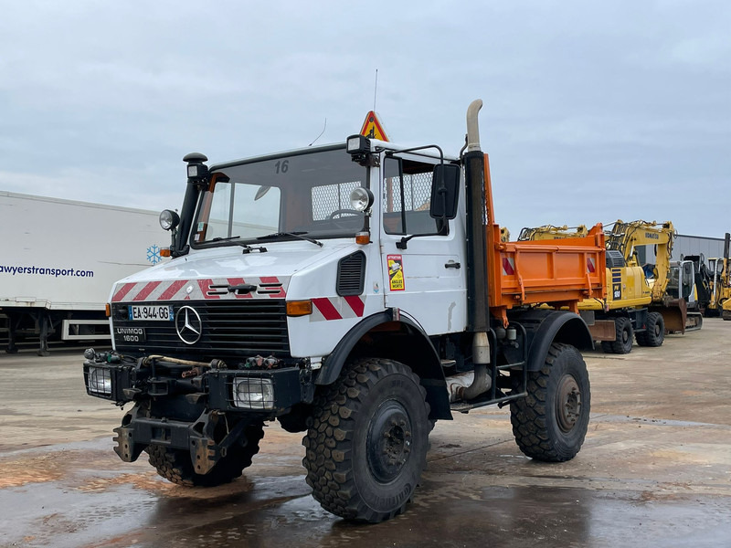 Camion benne MERCEDESBENZ Unimog U1600