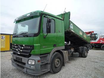 Camion benne MERCEDES BENZ 1841 K