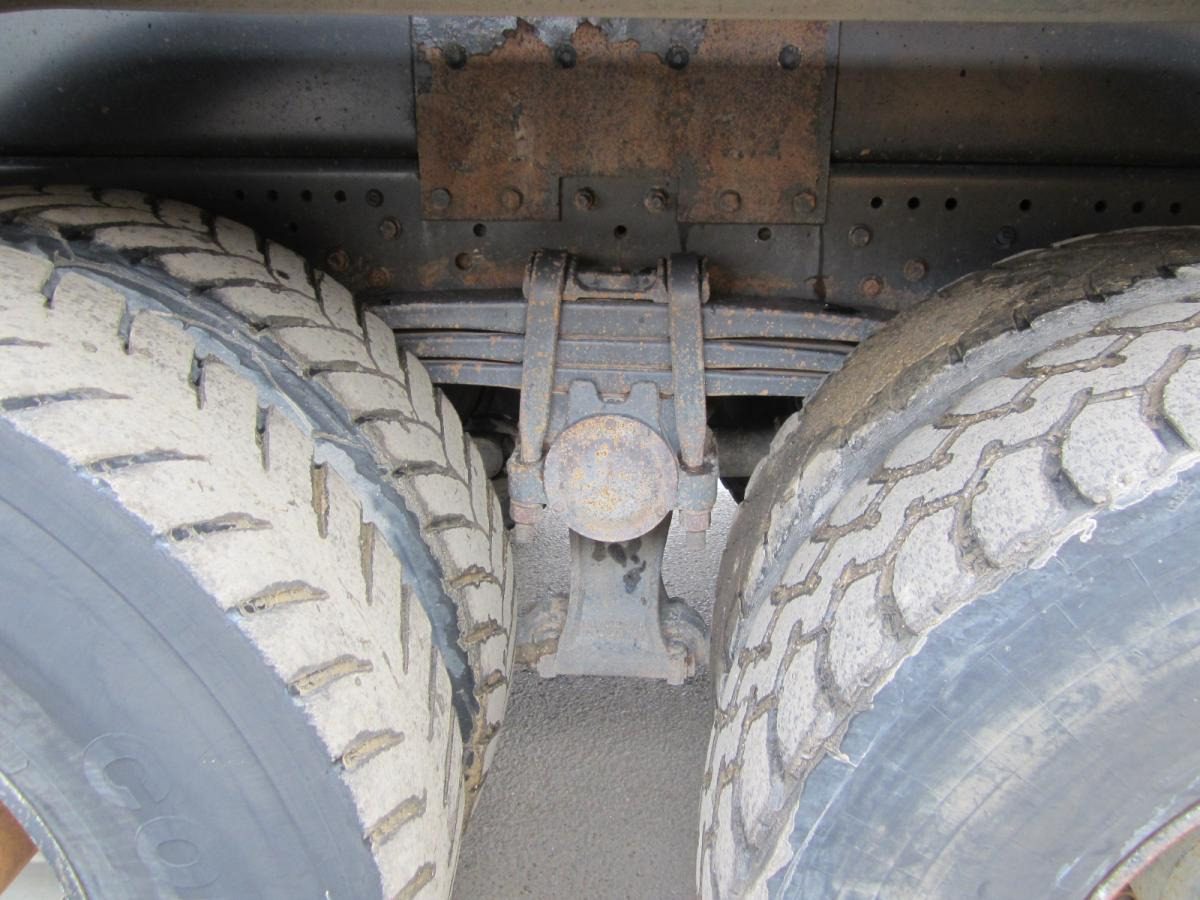 Camion benne Mercedes AXOR 3236