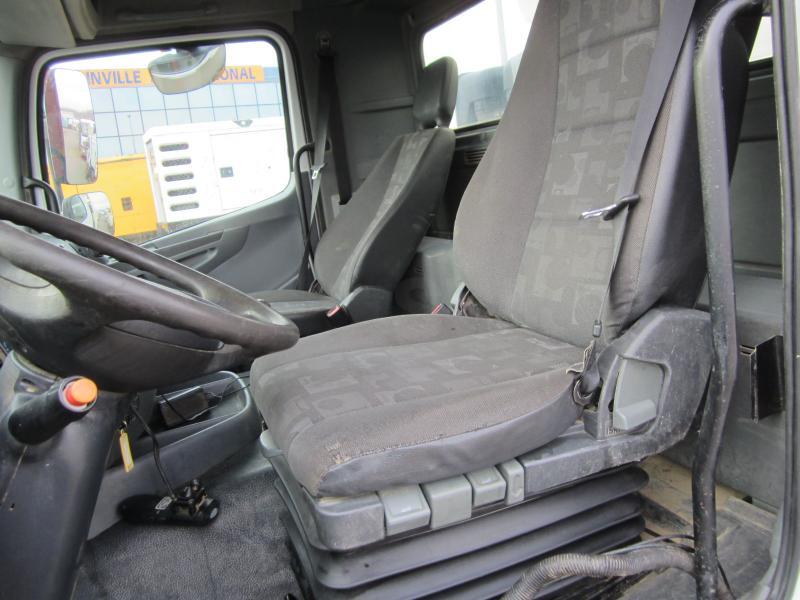 Camion benne Mercedes AXOR 3240