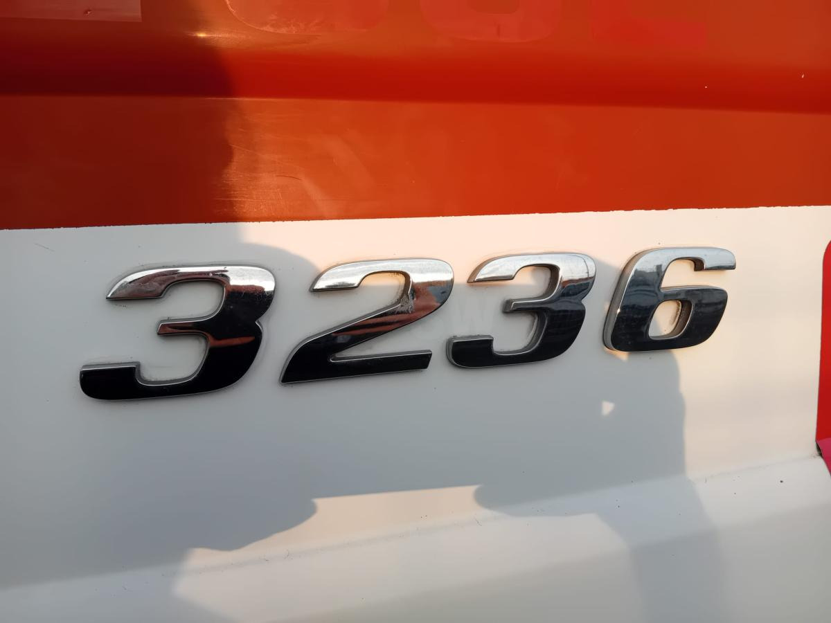Camion benne Mercedes Actros 3236