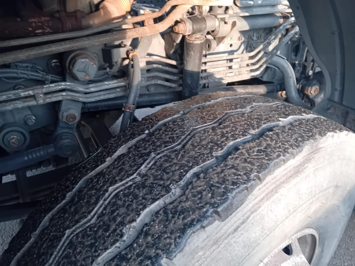 Camion benne Mercedes Actros 3236