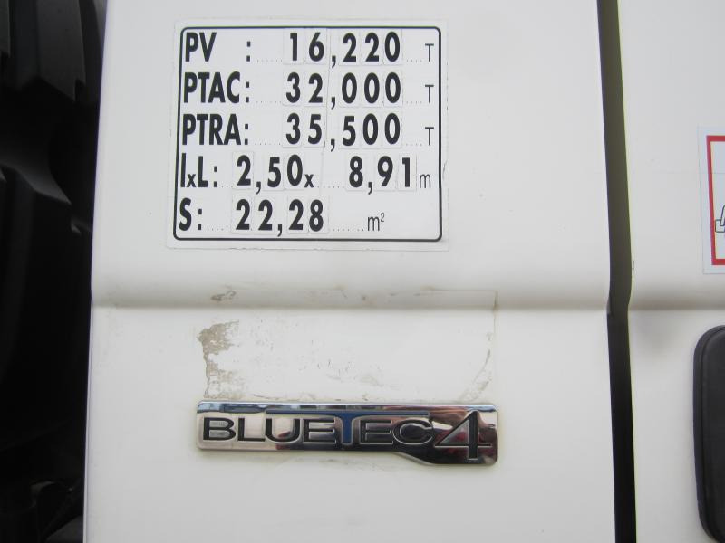 Camion benne Mercedes Actros 3236