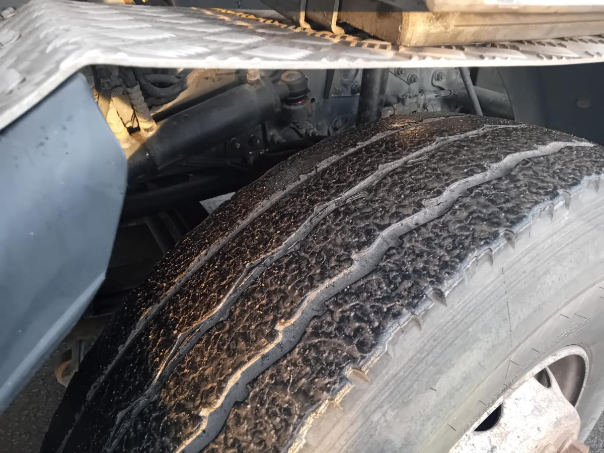 Camion benne Mercedes Actros 3236