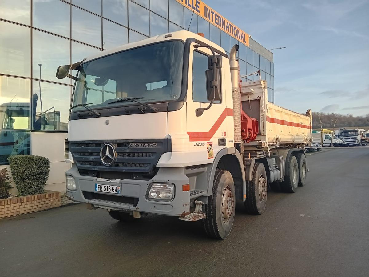 Camion benne Mercedes Actros 3236