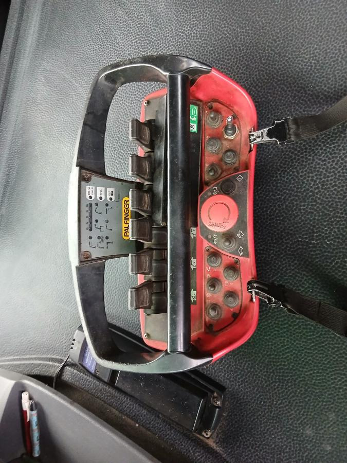 Camion benne Mercedes Actros 3336