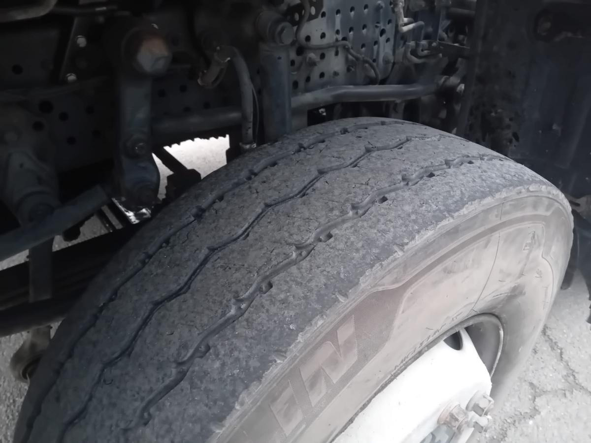 Camion benne Mercedes Arocs 4143