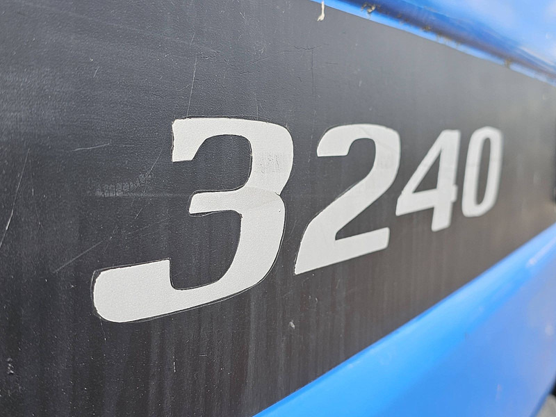 Camion benne Mercedes-Benz ACTROS 3240 8X4 FULL STEEL