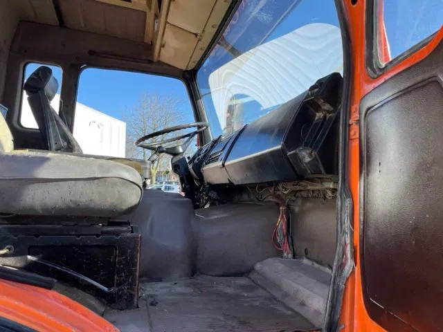 Camion benne Mercedes-Benz AK 2635 6x4 V8