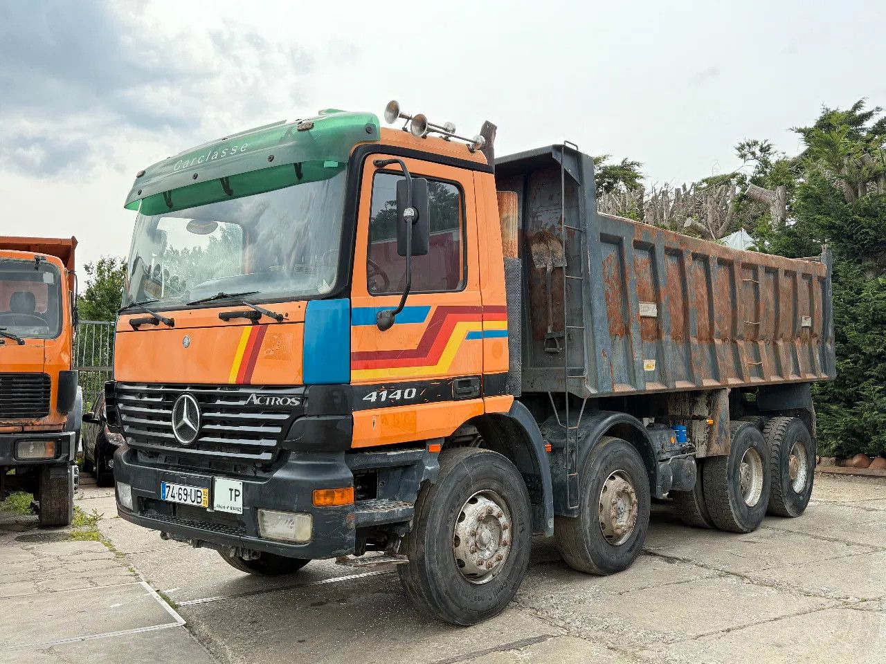 Camion benne Mercedes-Benz Actros 4140 V6 8X4 Tipper Spring/Spring Manual G