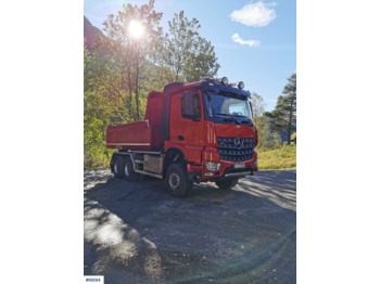 Camion benne Mercedes-Benz Arocs