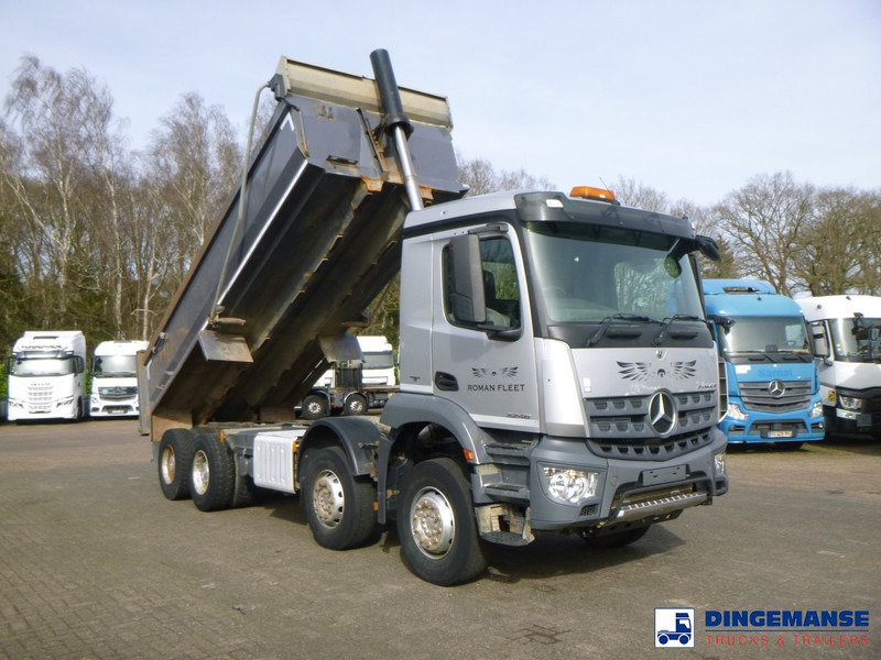 Camion benne Mercedes-Benz Arocs 3246 8x4 RHD tipper