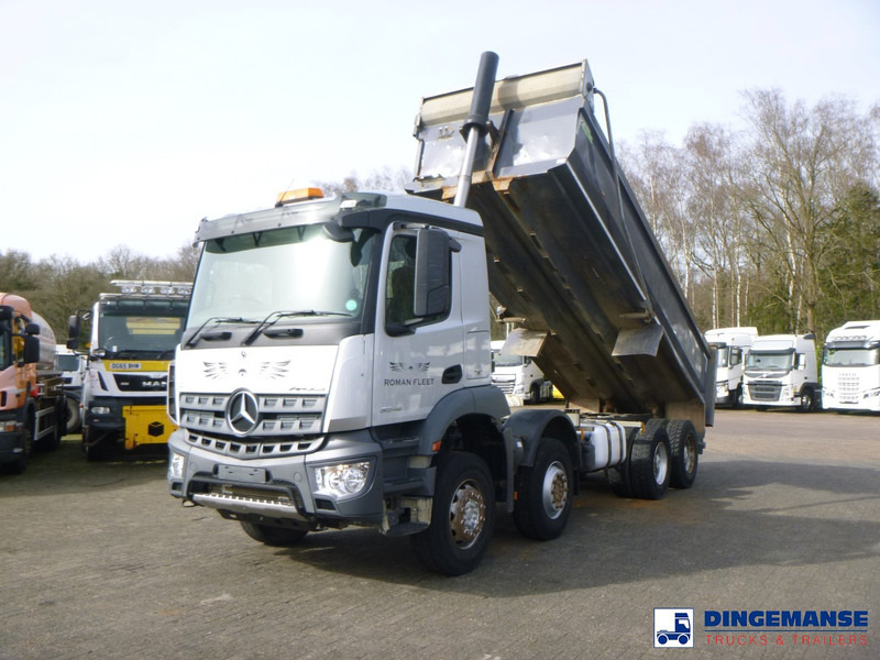 Camion benne Mercedes-Benz Arocs 3246 8x4 RHD tipper