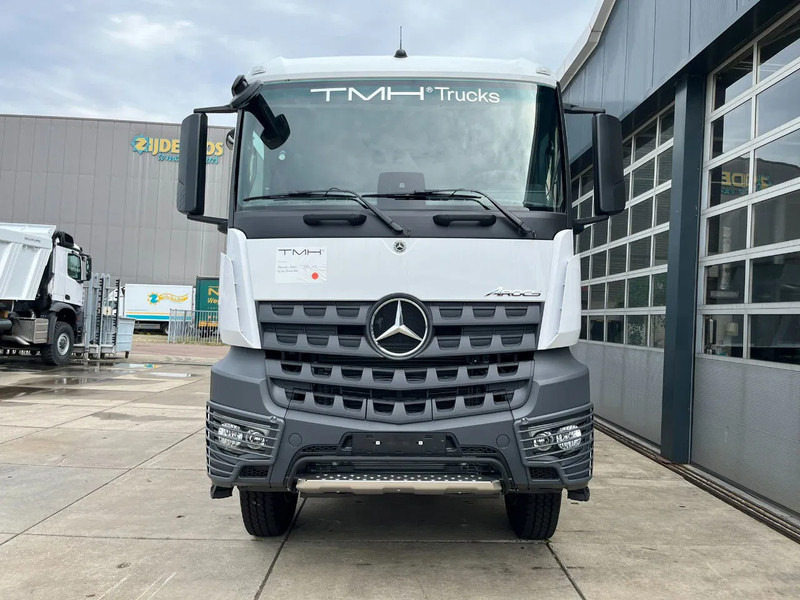 Camion benne Mercedes-Benz Arocs 4140 K 8x4 Meiller tipper (15 units)