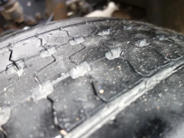 Camion benne Mercedes-Benz Axor 3243 8X4