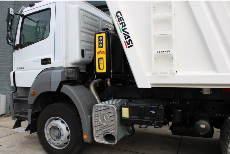 Camion benne Mercedes-Benz Axor 3344 K 6x4 Tipper Truck