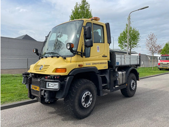 Camion benne Mercedes-Benz unimog U400
