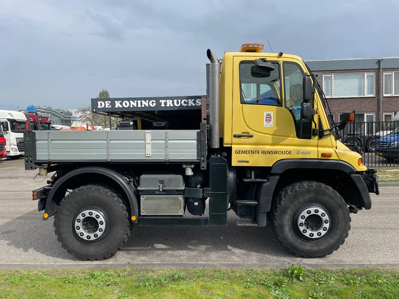 Camion benne Mercedes-Benz unimog U400