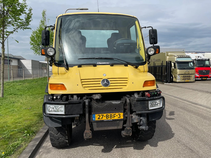 Camion benne Mercedes-Benz unimog U400