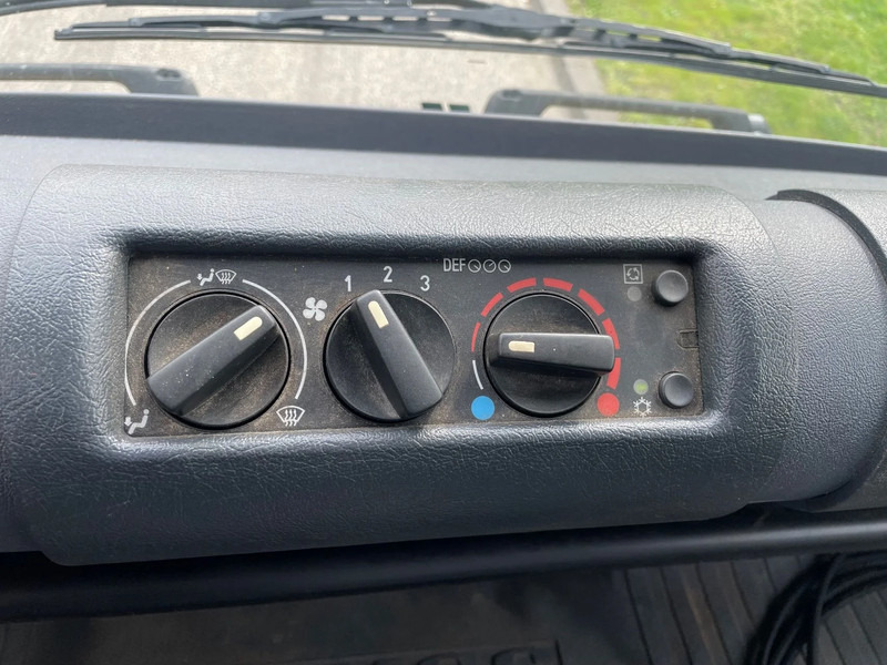 Camion benne Mercedes-Benz unimog U400