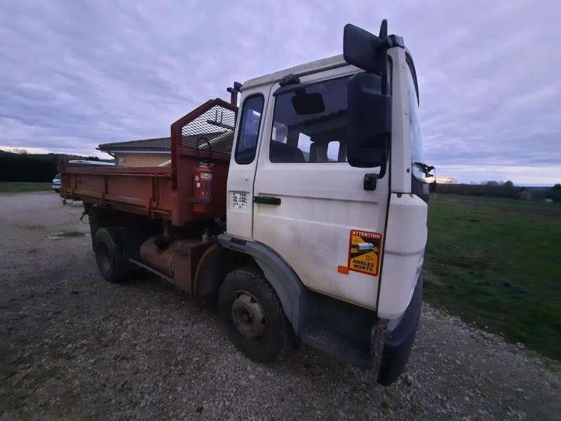 Camion benne Renault 4X2